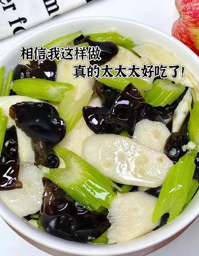 半场就被换下，努涅斯仅完成8次触球&amp;3次传球，1脚射门打偏