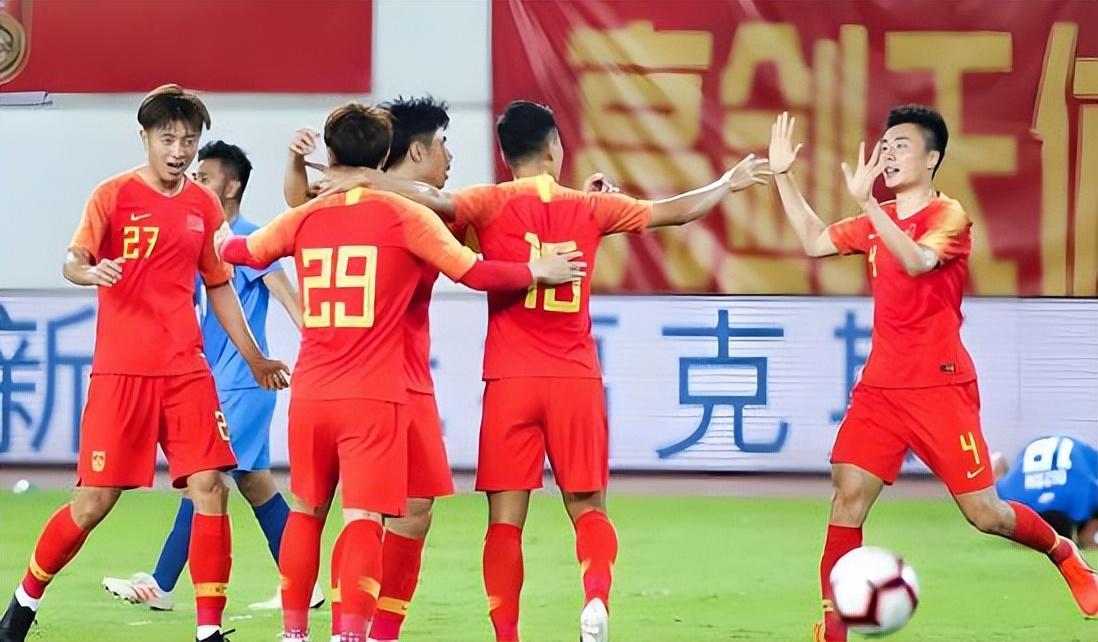 不到两年前，他被国王裁掉，如今他却带领尼克斯拿到了总冠军？